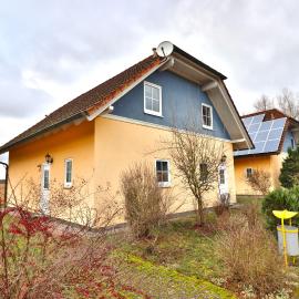 Idyllisches Haus am See，位于Verchen的酒店
