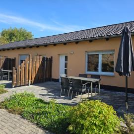 Ferienwohnungen Am Alten Backhaus，位于Großkoschen的酒店