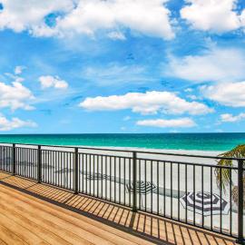 Seabreeze at Anna Maria Island Inn,位于布雷登顿海滩的酒店