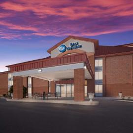 Best Western Luxbury Inn Fort Wayne，位于韦恩堡的酒店