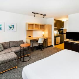 TownePlace Suites by Marriott Tulsa Broken Arrow，位于布罗肯阿罗的酒店
