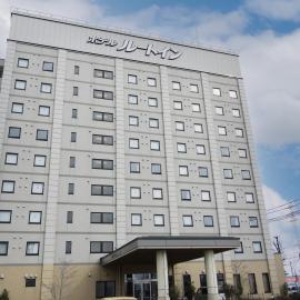Hotel Route-Inn Tsubamesanjo Ekimae，位于三条市的酒店