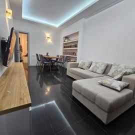 Tbilisi LUXURY APARTMENT，位于第比利斯的酒店