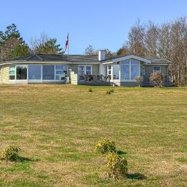 Three-Bedroom Holiday Home In Orsted，位于厄斯泰兹的酒店