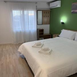 Hotel Nou Roser，位于莱斯卡拉的酒店