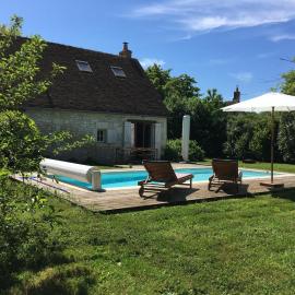 Longère avec piscine，位于Couffy的酒店