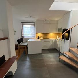 Ferienwohnung Sonnenschein，位于Oberlienz的酒店