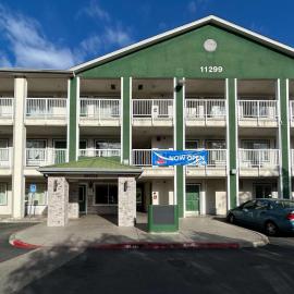 Studio 6 Rancho Cordova, CA,位于兰乔科尔多瓦的酒店