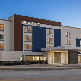SpringHill Suites by Marriott Bettendorf，位于贝滕多夫的酒店