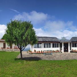 Panorama Resort,位于Charikot的酒店