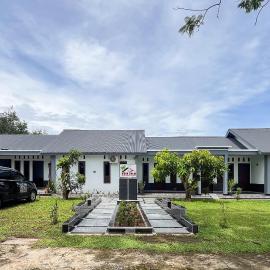 RedDoorz at Mbak Tinem Near Bandara Lubuk Linggau,位于Tabahpingin的酒店