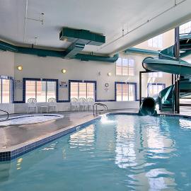 Canalta Hotel Cochrane，位于科克伦的酒店