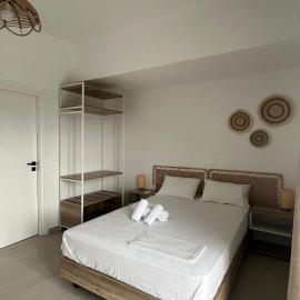 Sunshine Apartments and Rooms，位于尼基亚娜的酒店