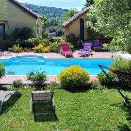 Charmants studios "Le Nid de Lou" et "Le Cocon de Théo" à Rosheim，位于罗塞姆的酒店
