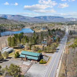 Jessie's Harvest House,位于Tannersville的酒店