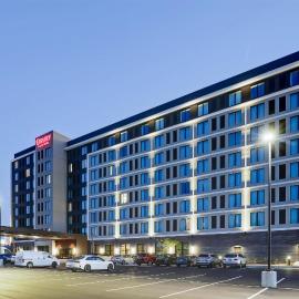 Drury Plaza Hotel North Charleston，位于查尔斯顿的酒店