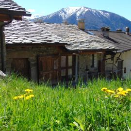Alloggio panoramico in montagna，位于Stroppo的酒店