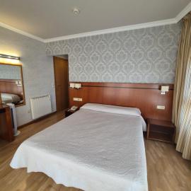 Hotel HHB Pontevedra Confort,位于庞特维德拉的酒店