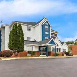 Microtel Inn & Suites by Wyndham Norcross,位于诺克罗斯的酒店