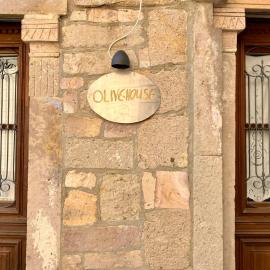 Olive House，位于Polichnítos的酒店