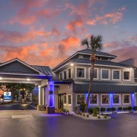 Best Western Central Inn，位于萨凡纳的酒店