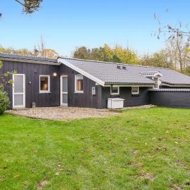 Gorgeous Home In Tranekær With Kitchen