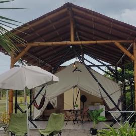 Glamping premium vista al río Isla Portete