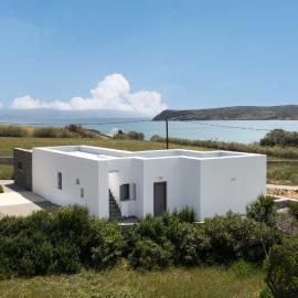 PAROS MOLOS Modern Brand New 3-Room Villa 50m from beach，位于莫罗斯帕罗的酒店