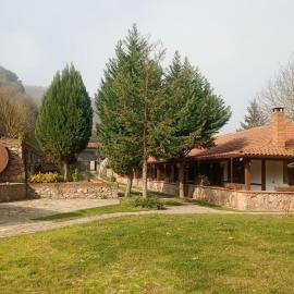 Değirmenbaşı Otel & Restoran,位于Ümmiye的酒店