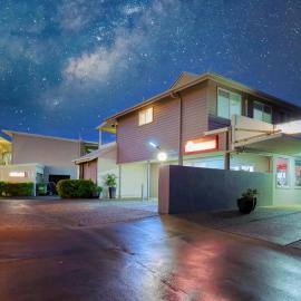 Route 66 Motor Inn，位于埃默拉尔德的酒店