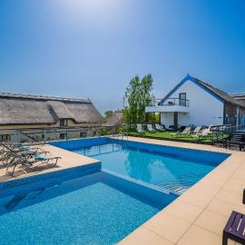 Delta Boutique & Carmen Silva Resort，位于克里尚的酒店