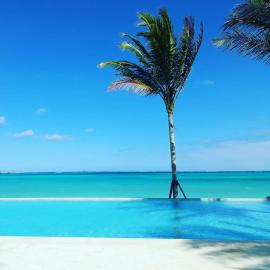 Cable Beach Condo Large private patio with BBQ，位于拿骚的酒店