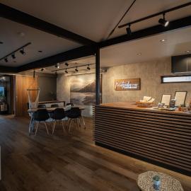 Modern Container House - 2 Min Walk to Matsubara Beach - Sleeps 7，位于敦贺市的酒店