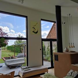 Luxury eco home with large garden and lots of light，位于萨斯范亨特的酒店