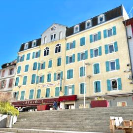 Hôtel de France Contact-Hôtel，位于埃维昂莱班的酒店