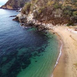 El nido en la playa con alberca y acceso directo a la bahia de Casa Pauline，位于Arroyo Cruz的酒店