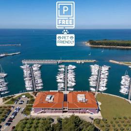 Boutique Hotel Nautica - SPA & wellness, FREE Parking, Pet friendly，位于诺维格勒伊斯特拉的酒店