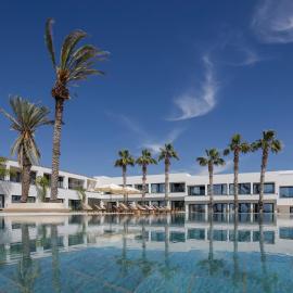 Paphos Hills Resort & Spa by Brown Hotels，位于帕福斯的酒店