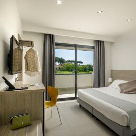 Simon Hotel Aprilia,位于阿普里利亚的酒店