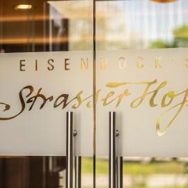 Eisenbock's Strasser Hof，位于Strass的酒店