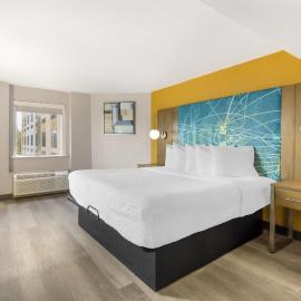 Best Western Plus Raleigh Crabtree Valley Hotel，位于罗利的酒店