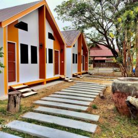 แอทโฮมไร่พอดี รีสอร์ท At home raipordee resort，位于Ban Khok Klang的酒店