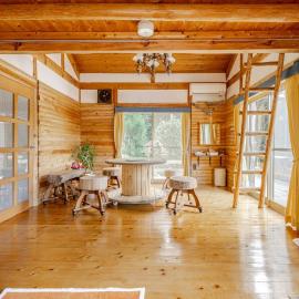 forest sun ワンちゃんと泊まれる山小屋民泊，位于Itoshima的酒店