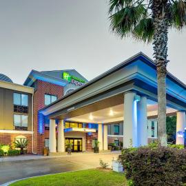 Holiday Inn Express & Suites Hinesville East - Fort Stewart by IHG，位于海恩斯维尔的酒店