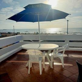 Maison de plage pied dans l'eau pour familles，位于杰迪代的酒店