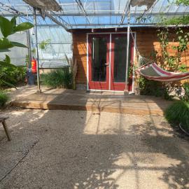 Unique Tiny House close to Ams Airport with Hottub，位于Rijsenhout的酒店