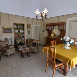 Basilicata Host to Host-Casa Eleonora，位于皮斯蒂奇的酒店