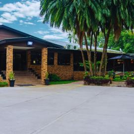 Casa Mia Lodge & Restaurant，位于布兰太尔的酒店
