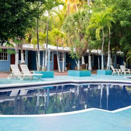 Hotel Y Restaurante Leones Marinos，位于埃尔库科的酒店