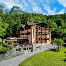 Park Hotel Bellevue，位于迪马罗的酒店